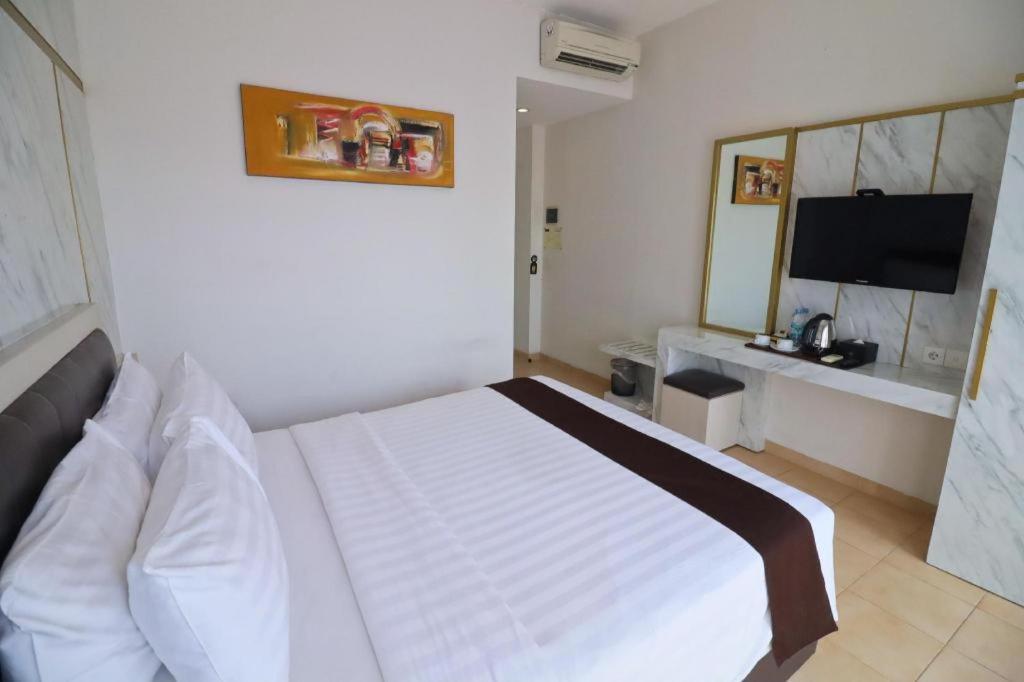 Hotel Grand Malioboro Yogyakarta Exterior foto
