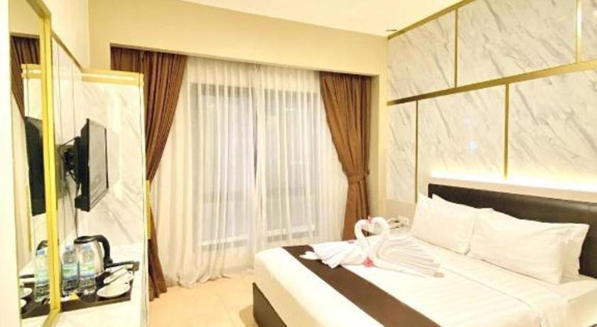 Hotel Grand Malioboro Yogyakarta Exterior foto